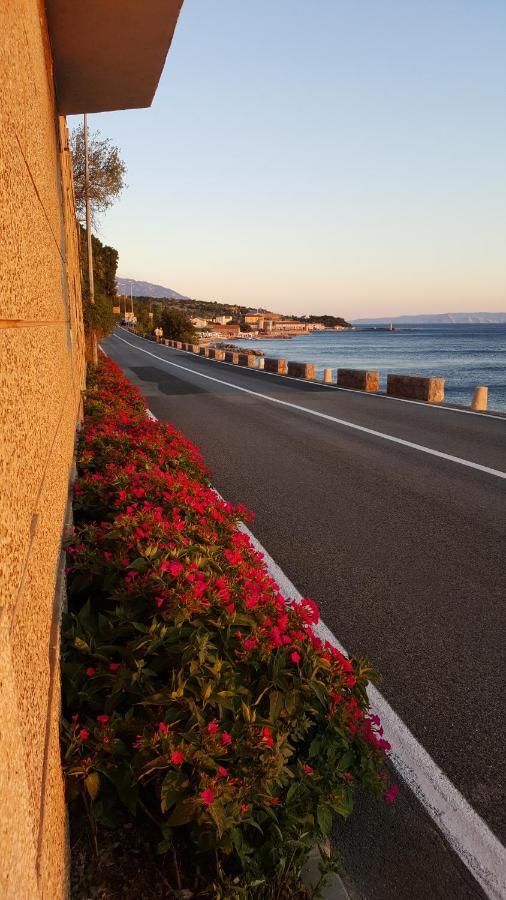 Beachfront Studio Apartment Vintage In Senj Senj  Exterior photo